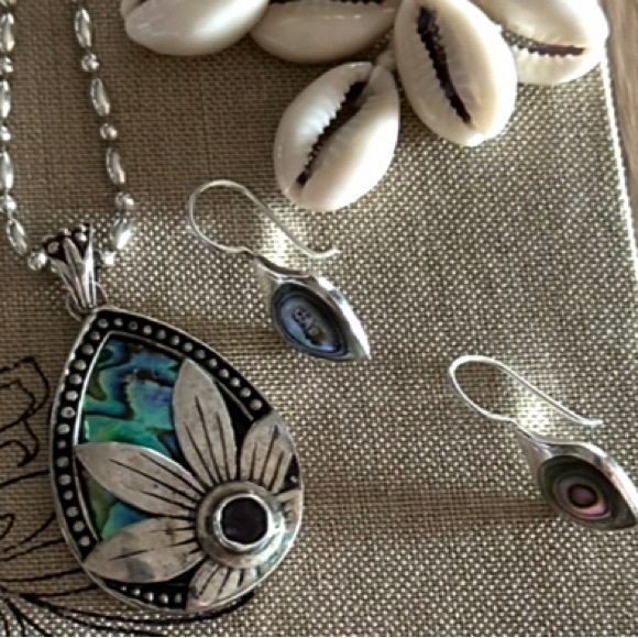 Artisan Jewelry - SET - Sterling Silver Abalone Amethyst Pendant Necklace Earrings Set